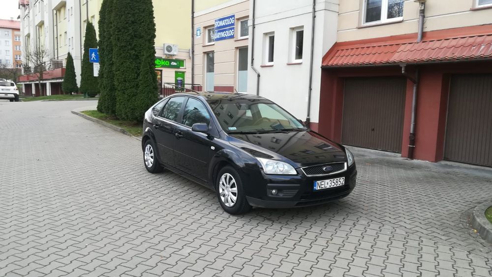 Sprzedam Forda Focusa 1.6 benzyna 2007 rok .