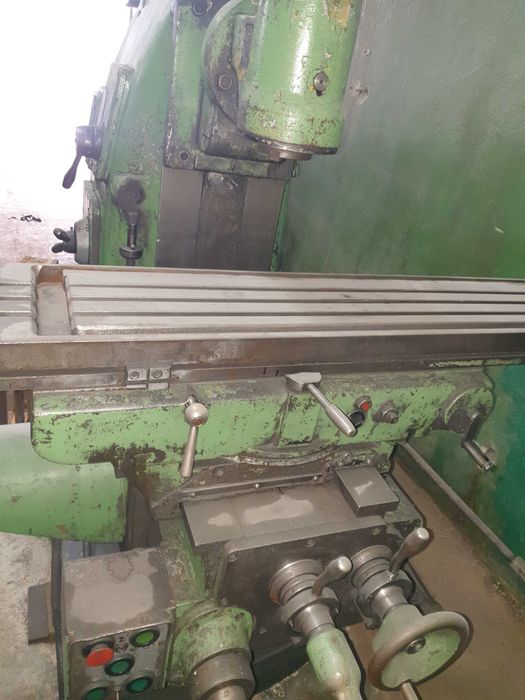 Frezarka uniwersalna Fwd 25