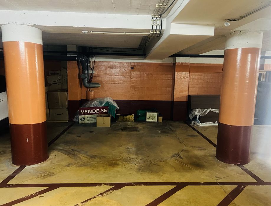 Lugar de garagem - hospital sao joao