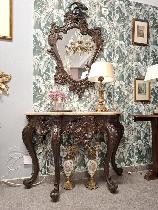 Credência ou consola de entrada.