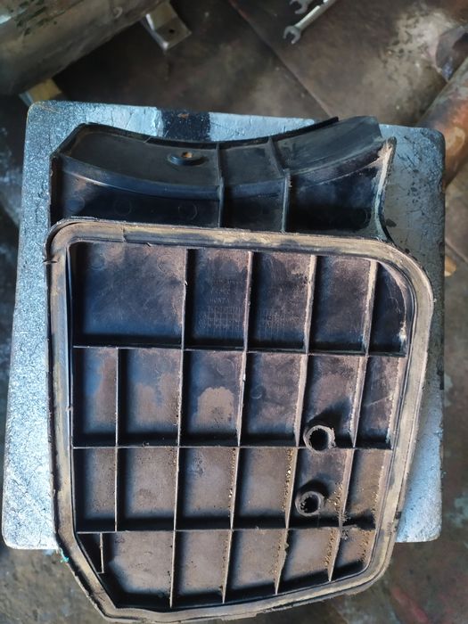 Хонда AF-62 кришка акб.підлога.