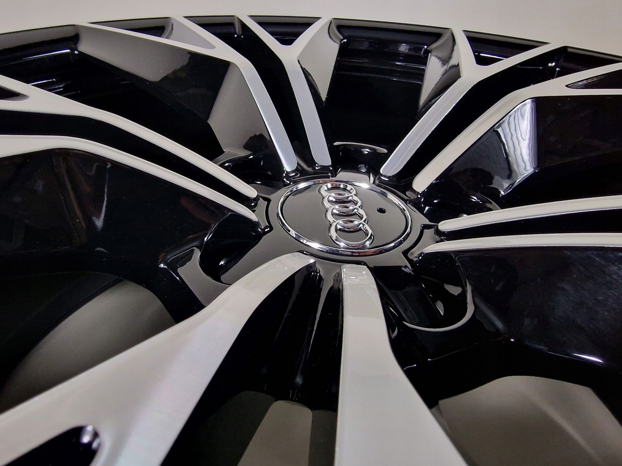 Oryginalne Felgi Audi 20 A4 A5 A6 A7 A8 Q3 Q5 Q7