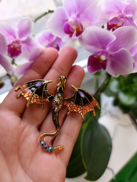 Nowa broszka przypinka smok