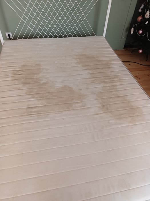 Cama 140x200 com estrado e colchão