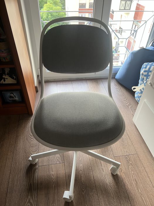 Cadeira de escritorio como Nova