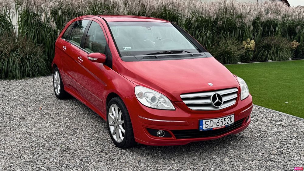 Mercedes-Benz Klasa B Benzyna_Jasne półskory_podgrz. fotele_ALU 17_Elektryka