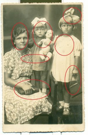 Stare zdjęcie fotografia pocztówka dzieci lalka rodzina