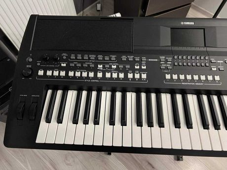 Yamaha PSR-SX600 Stan jak nowy