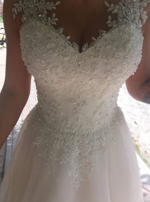 Suknia ślubna ,,Demi'' model L1759