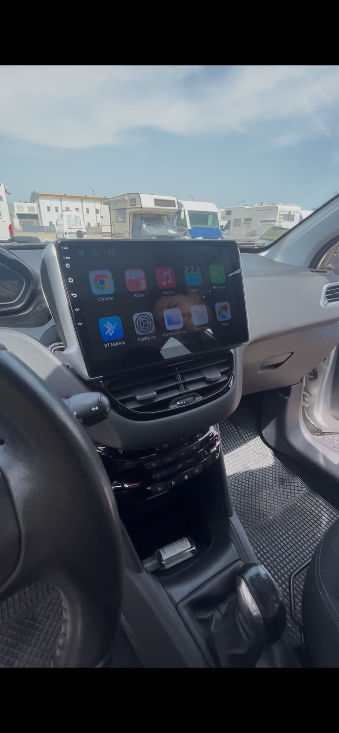 Peugeot 208 ano 2013