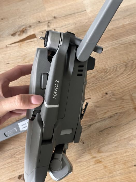 Uszkodzony dron dji mavic 2