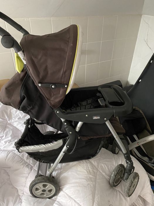 Spacerówka dla dziecka lekka składana Chicco, wózek spacerowy