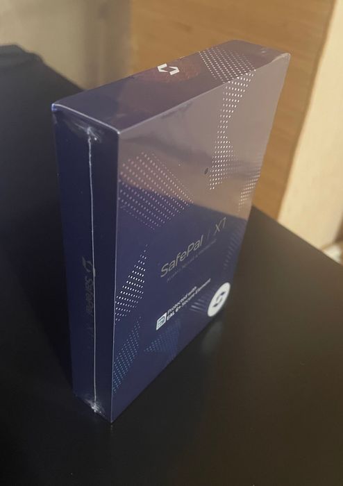 Крипто гаманець Safepal X1