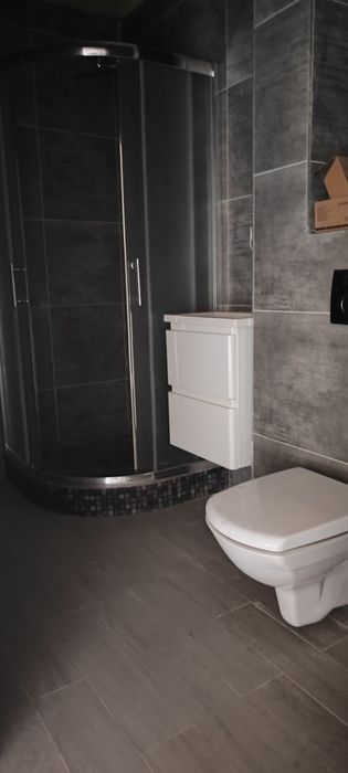 2 ком. квартира , Титова, Строителей, ремонт. 40000 $ vv