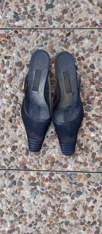 Sapato chinela azul marinho translúcido