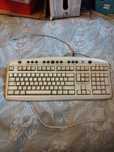 Retro klawiaturę Logitech sprzedam