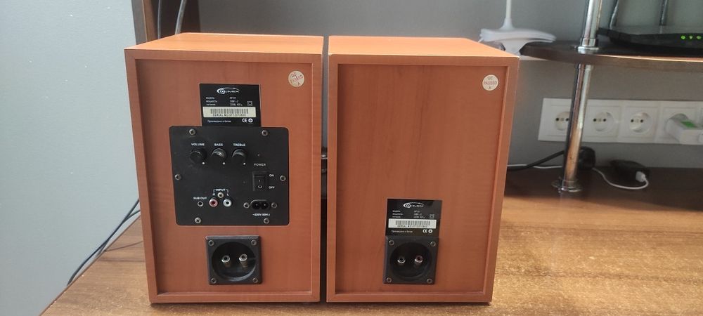 Продам срочно Акустические колонки GEMIX