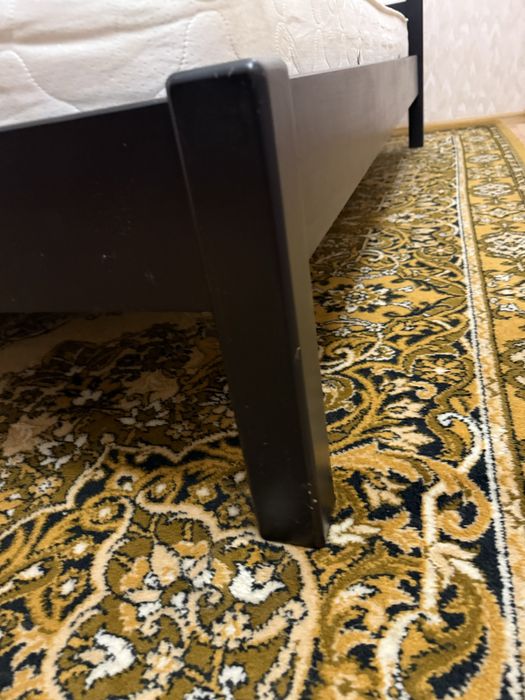 Продам кровать с матрасом