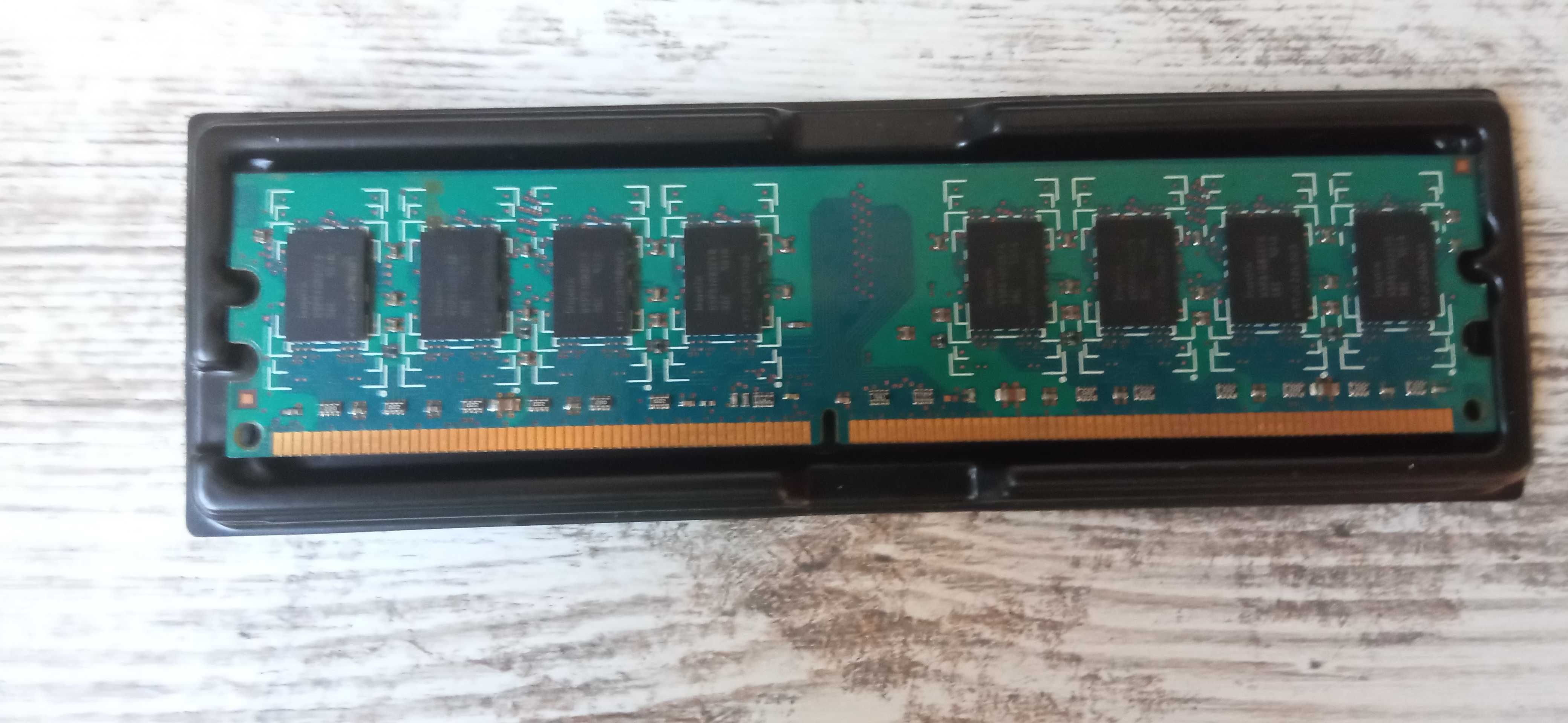 Оперативна пам'ять Hynix DDR2 2GB 800MHz (PC2-6400U)