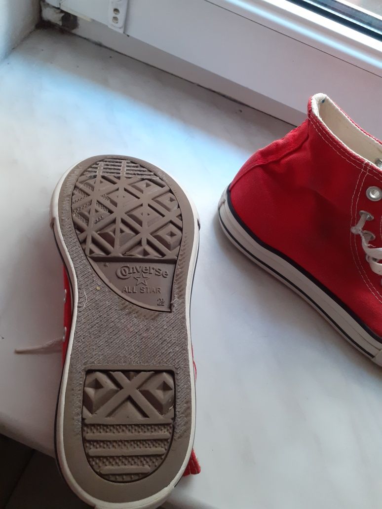 Czerwone trampki Converse za kostkę rozmiar 34