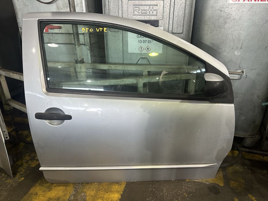Porta frente direita citroen c2 vtr