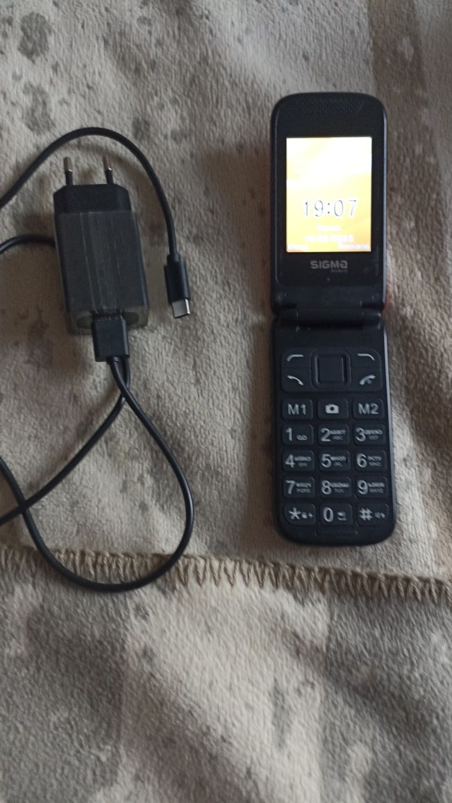 Телефон Sigma x-stule 241 shap.
