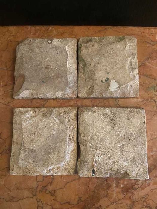 Duas meias-quadras de azulejos hispano-árabes Sec. XVI