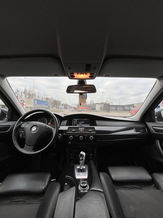 Продам BMW E61 TOURING 2010