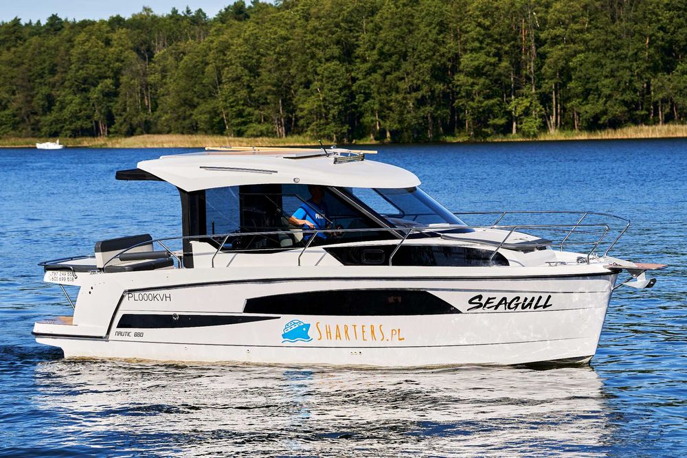 Czarter jacht motorowy Nautic 880 Mazury bez patentu HouseBoat
