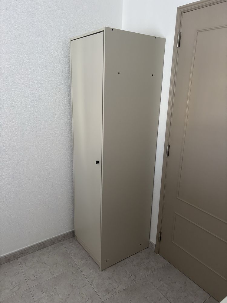Roupeiro bege IKEA