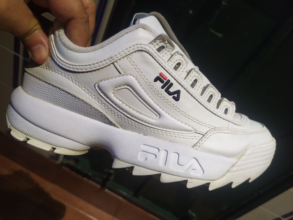 Tênis fila quase novos