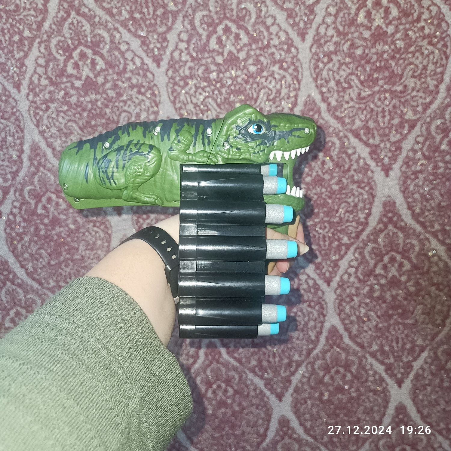 Пістолет динозавр крутий