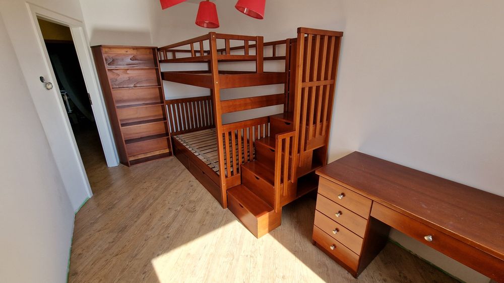 Komplet mebli ręcznie robionych z drewna bukowo klonowego łóżko pietro