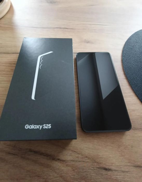 Telefon komórkowy s25