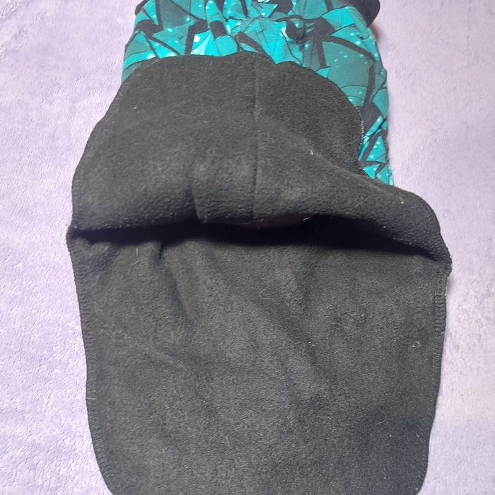 Продам детскую шапку шлем