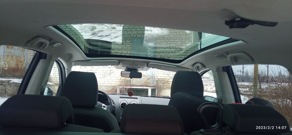 Продам Nissan Qashqai +2 2011