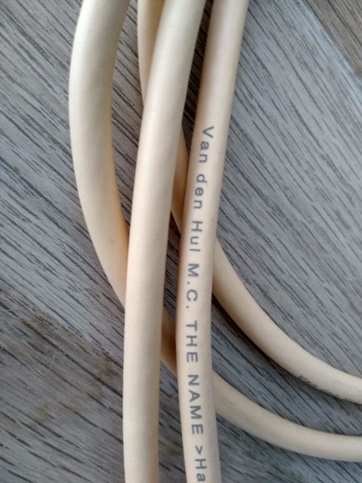 Interkonekt kabel RCA Van den Hul The Name  2 x 1m.