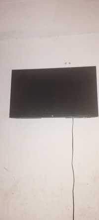 Vendo TV 32 polegadas nova tem suporte