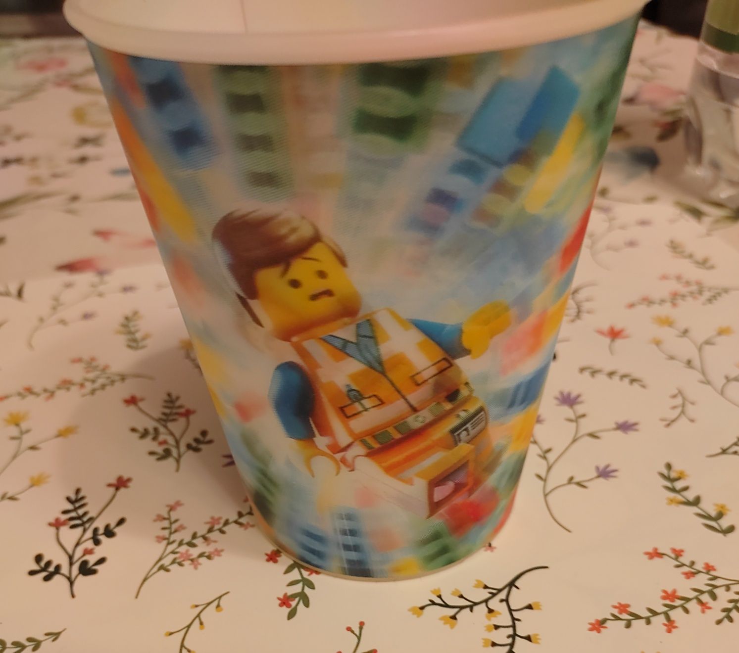 Kubek plastikowy 3wymiarowy z filmu LEGO przygoda