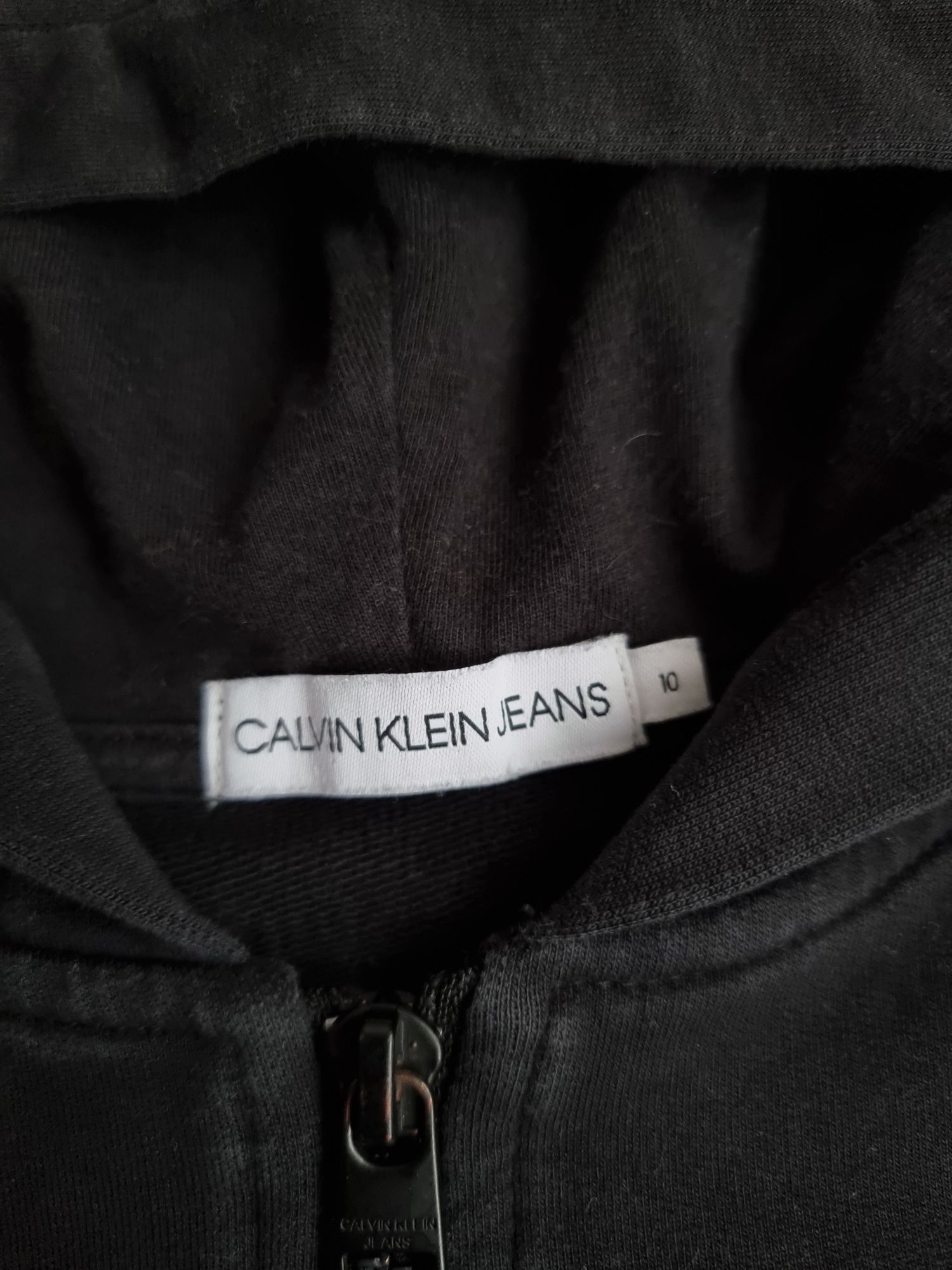 Czarna bluza z kapturem na zamek rozmiar 140 Calvin Klein