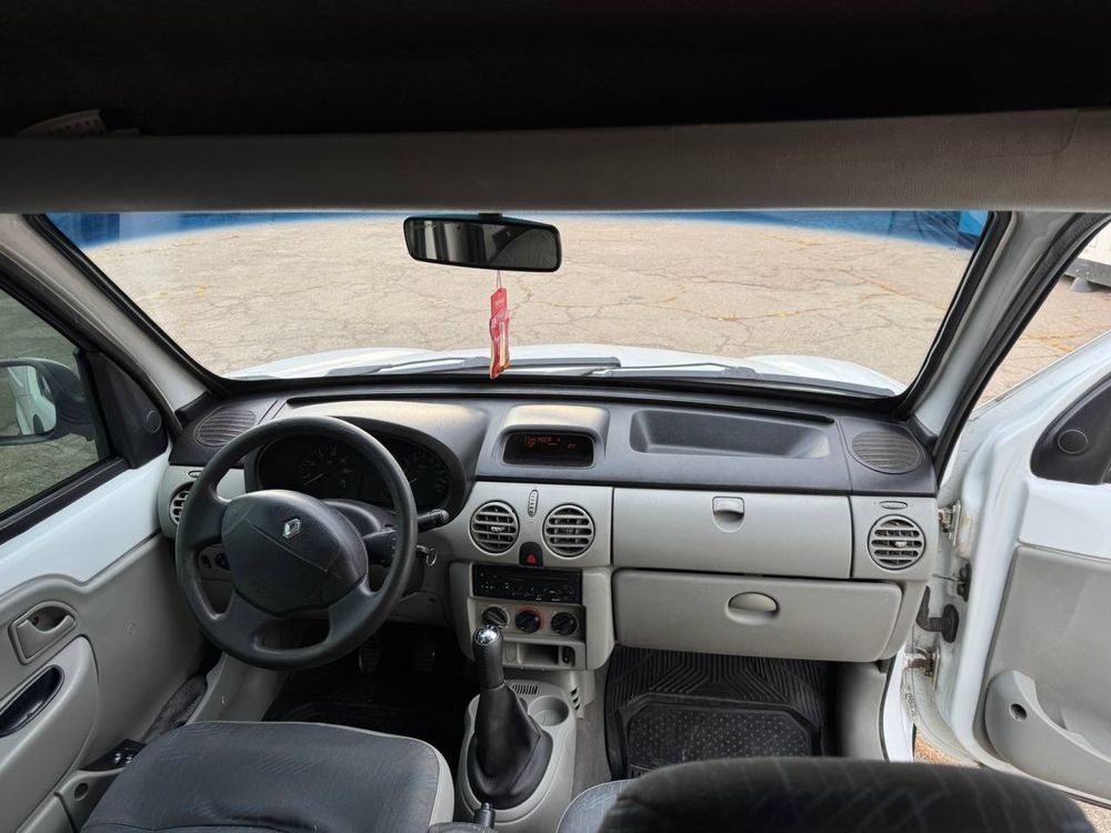 Renault kangoo авто
