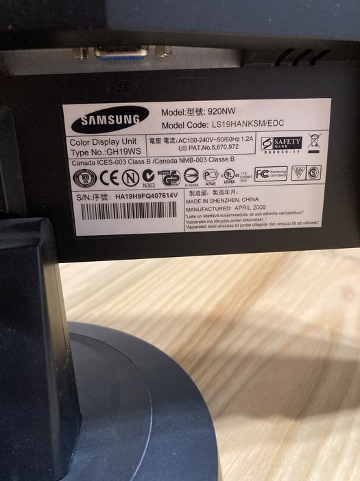 Monitor samsung syncMaster 920nw