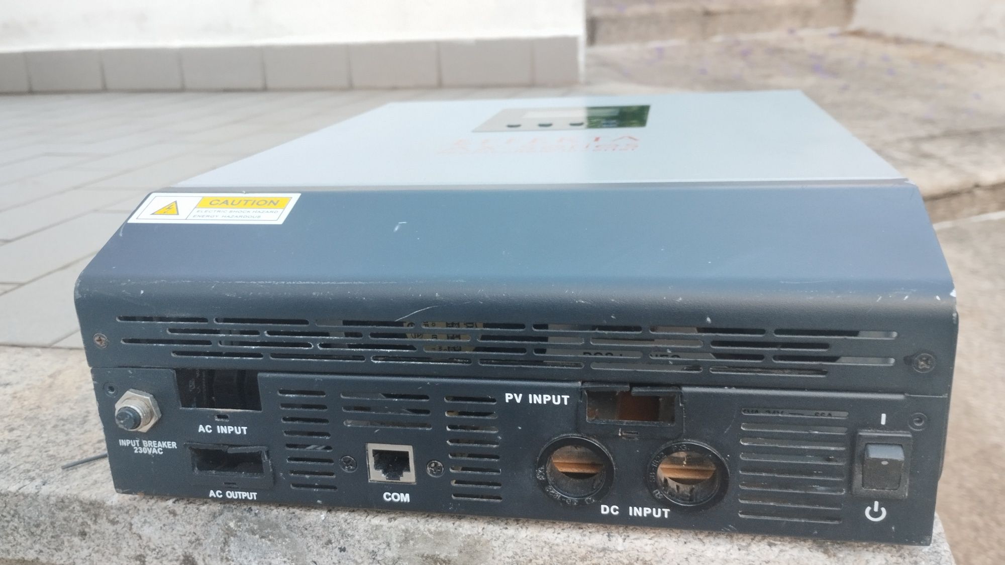 Inversor e carregador 230v AC / 27v DC