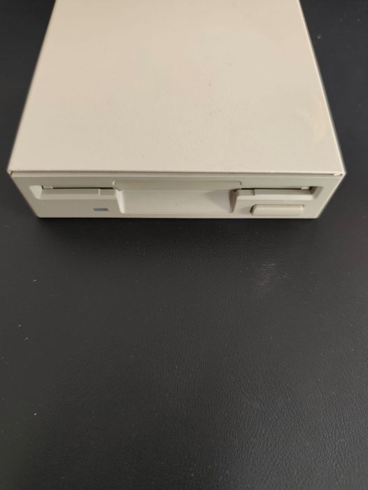 Zewnętrzna stacja dyskietek do Amiga 500 sprawna Commodore