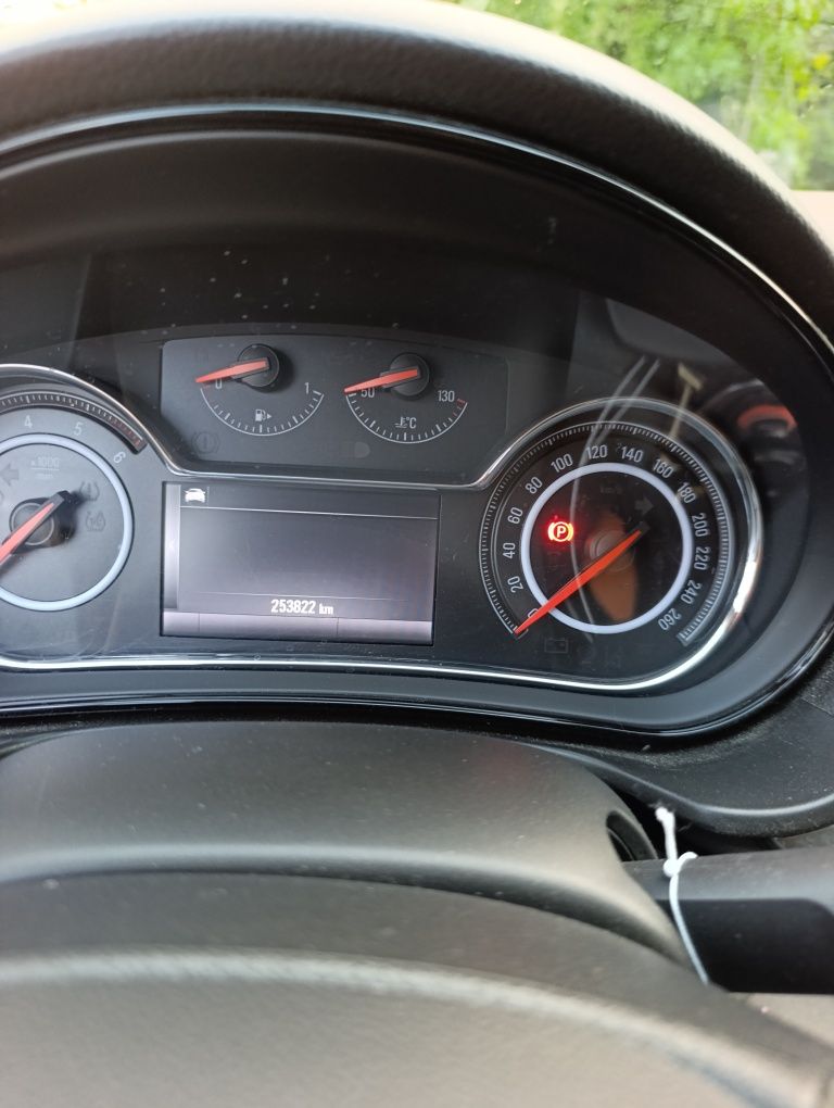 Opel Insignia 2.0 140cv