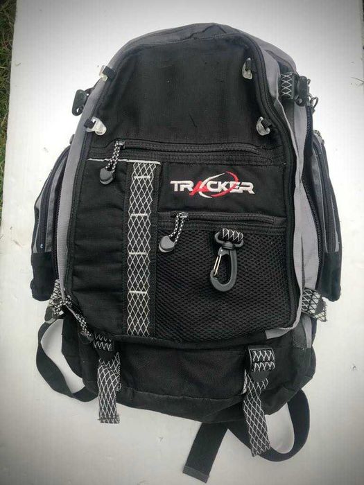 Продам рюкзак Tracker