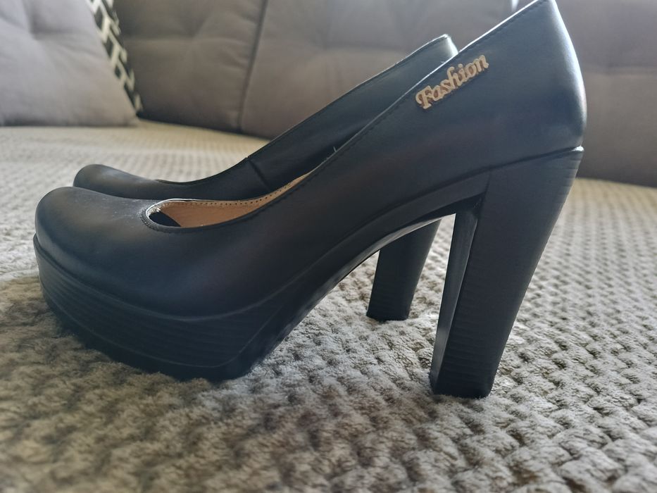 Жіночі туфлі 38 розмір