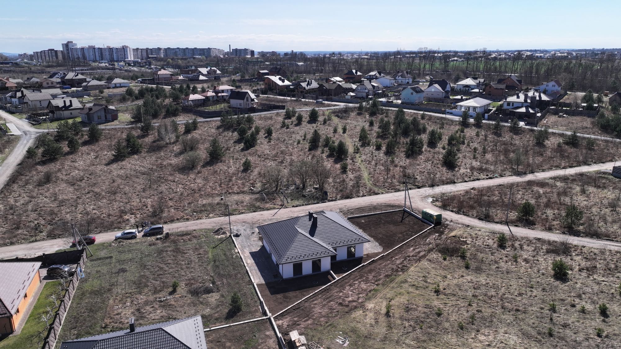 Продам двоян 5.9 соток новобудова 95м.кв.