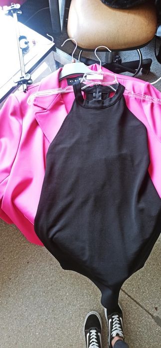 Czarny top typu halter H&M bluzka damska NOWA - sezon wiosna lato 2025