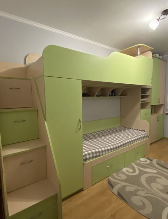 Дитячі меблі/двоярусне ліжко